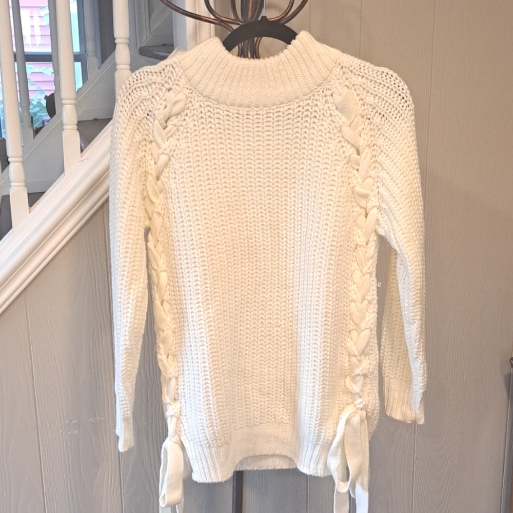 Myesper Womens Braided White Knit Sweater Medium